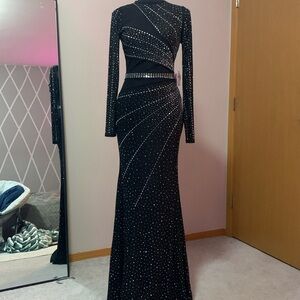 Black Heatstone Prom Dress w/out Slit